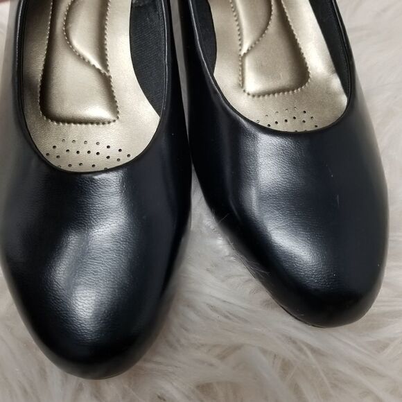 SOFT STYLE BLACK SIZE 9.5 W. - Picture 10 of 12